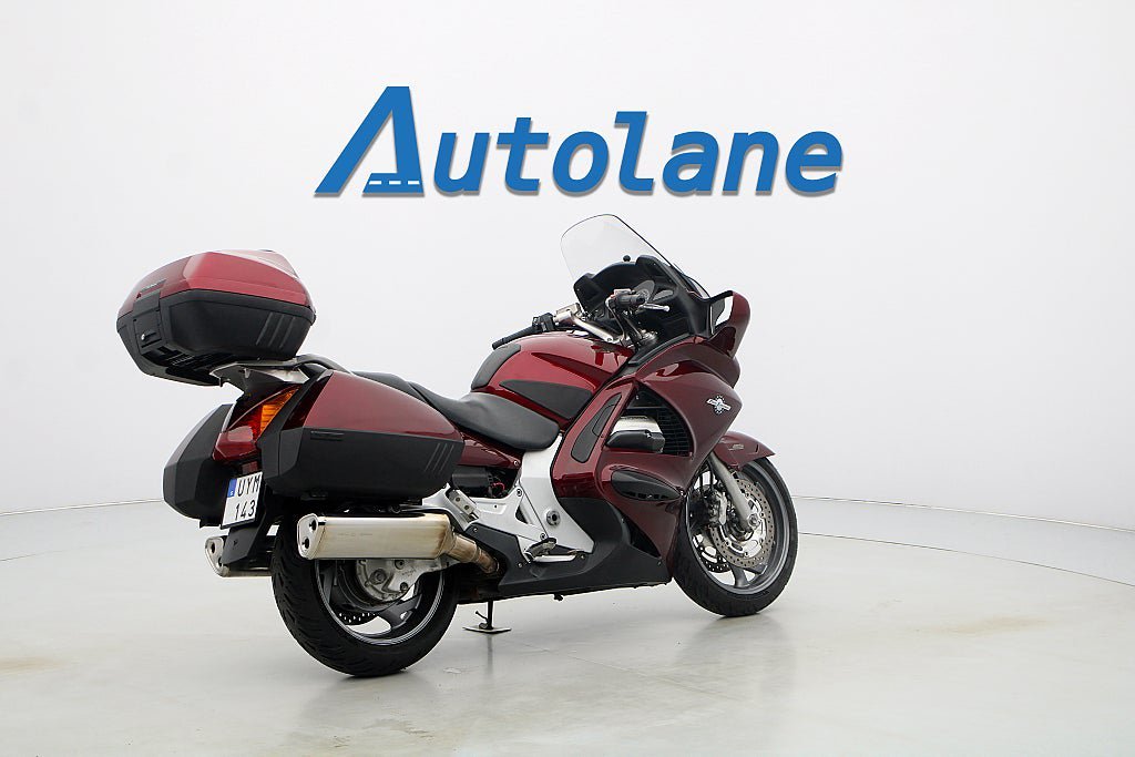 Vehicle Image 4