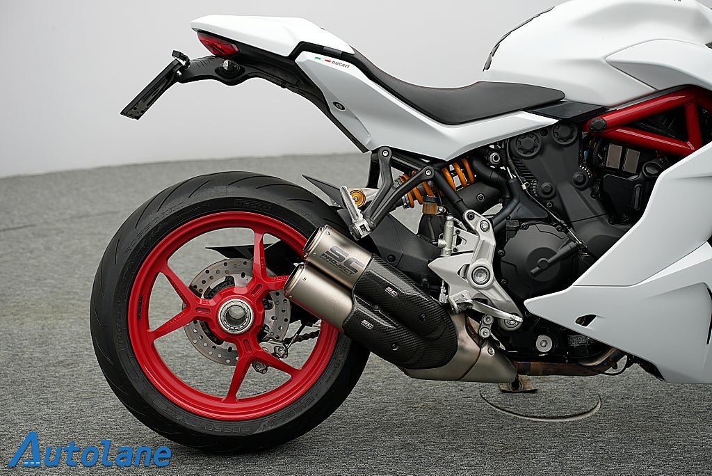 Vehicle Image 10