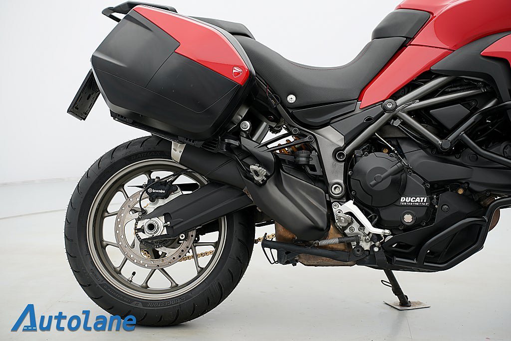 Vehicle Image 10