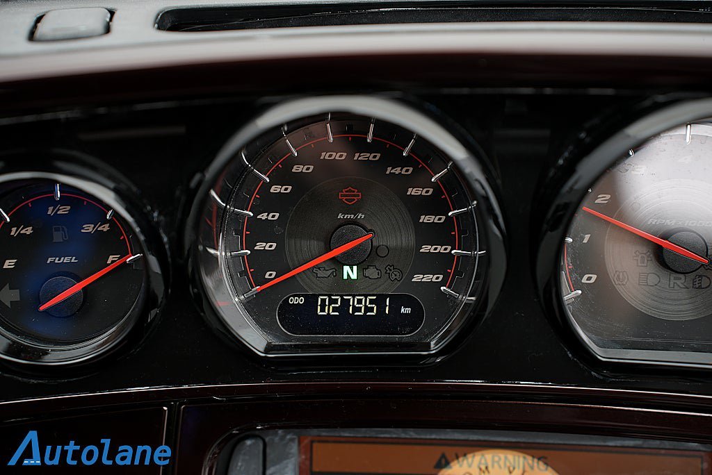 Vehicle Image 25