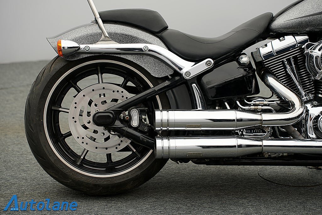 Vehicle Image 10