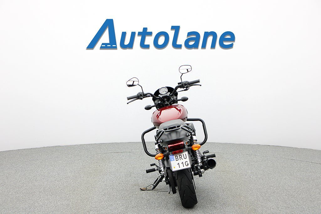 Vehicle Image 8