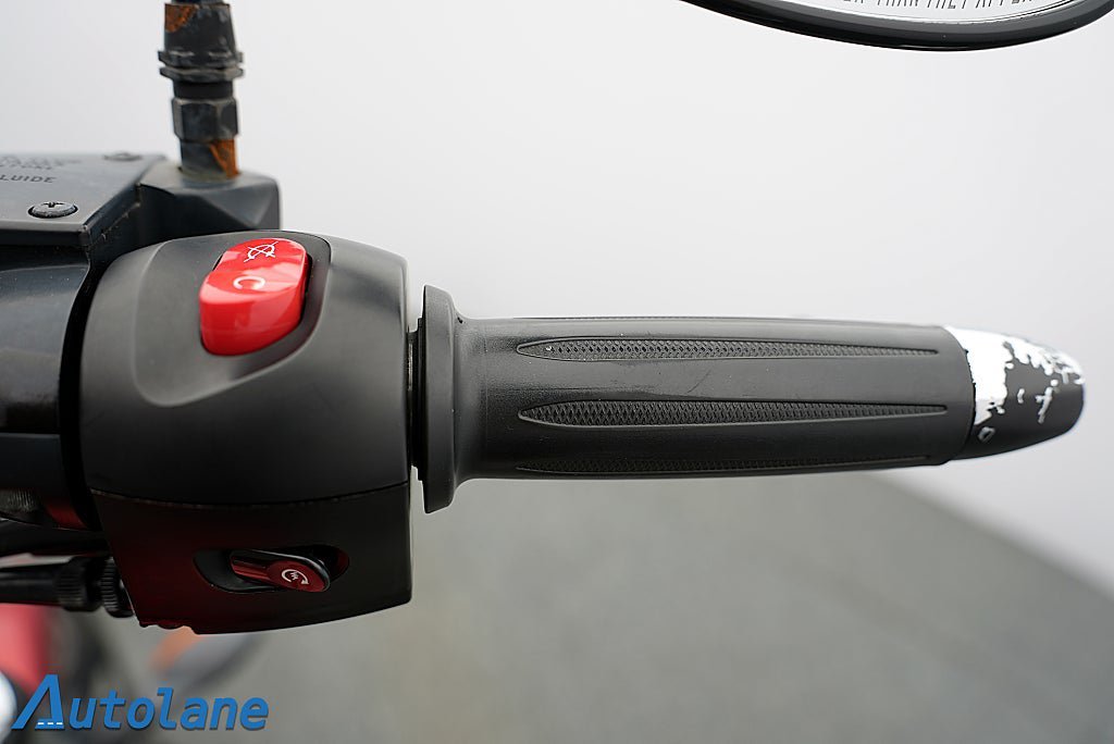 Vehicle Image 23