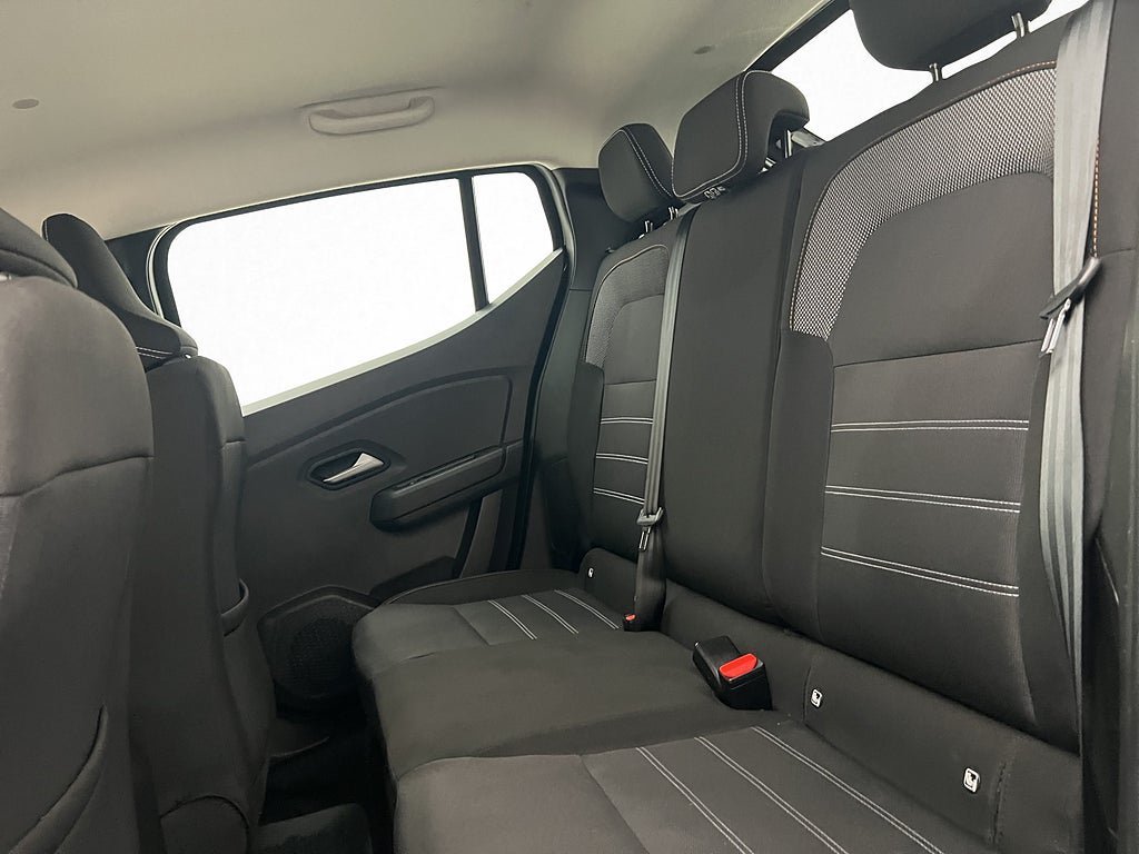 Vehicle Image 17