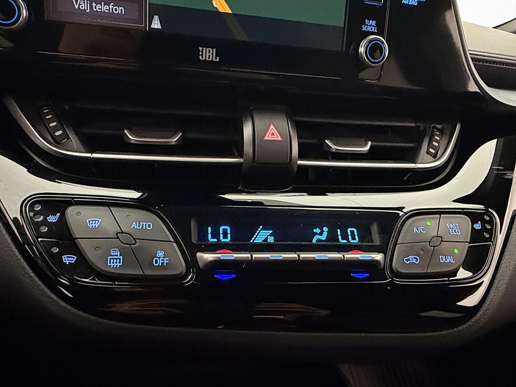 Vehicle Image 32