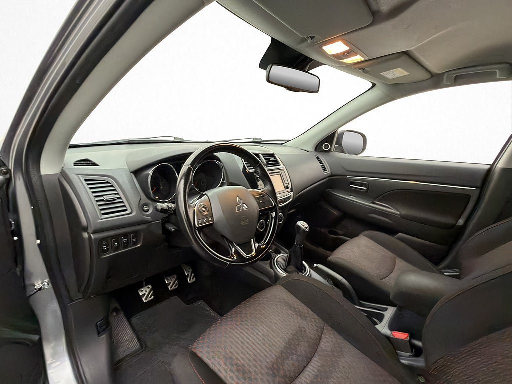 Vehicle Image 10