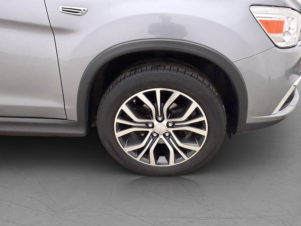 Vehicle Image 30