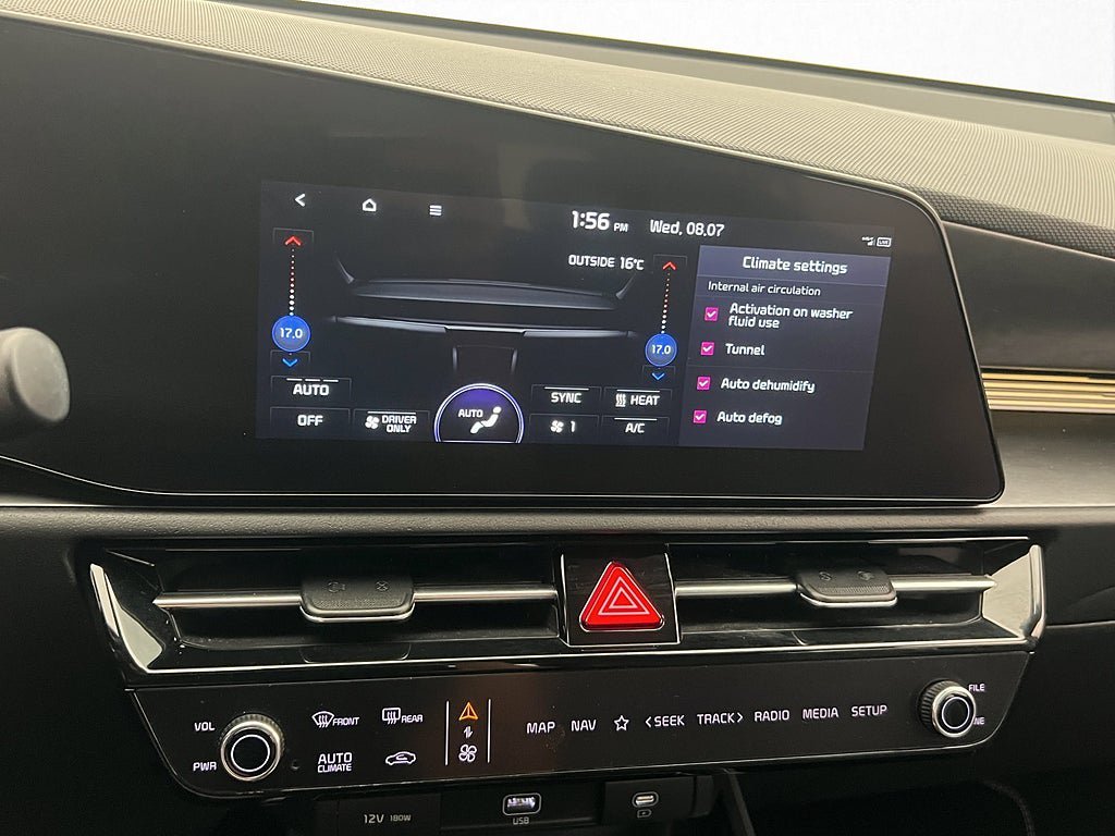 Vehicle Image 16