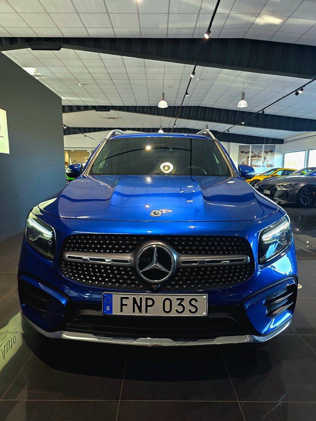 Vehicle Image 9