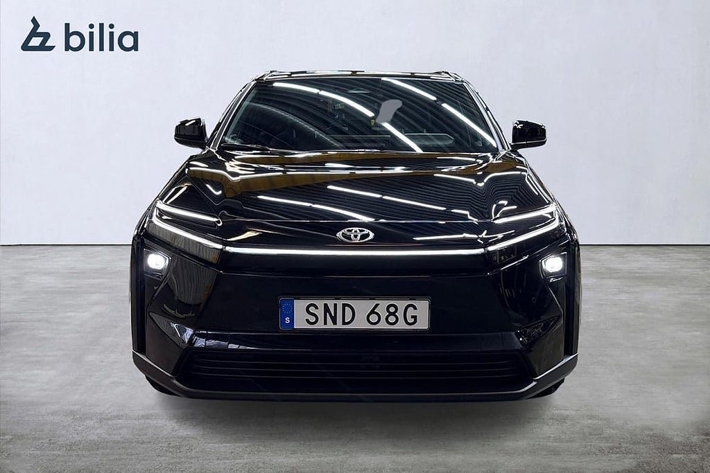 Vehicle Image 6