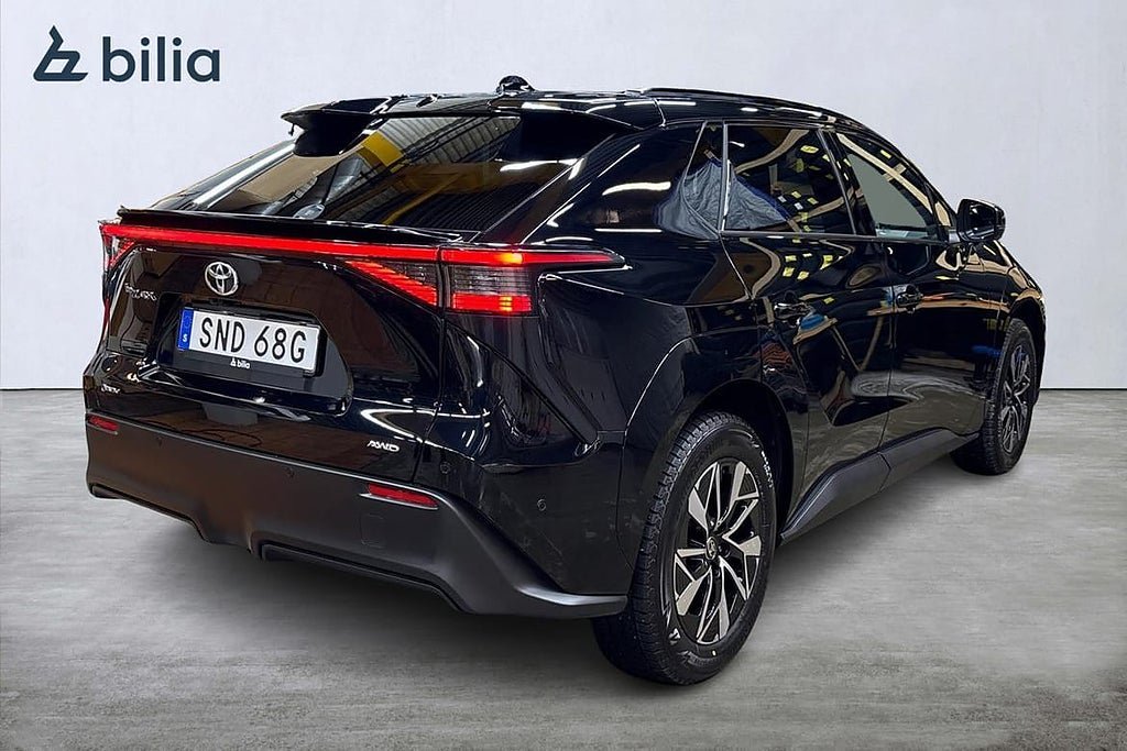 Vehicle Image 9