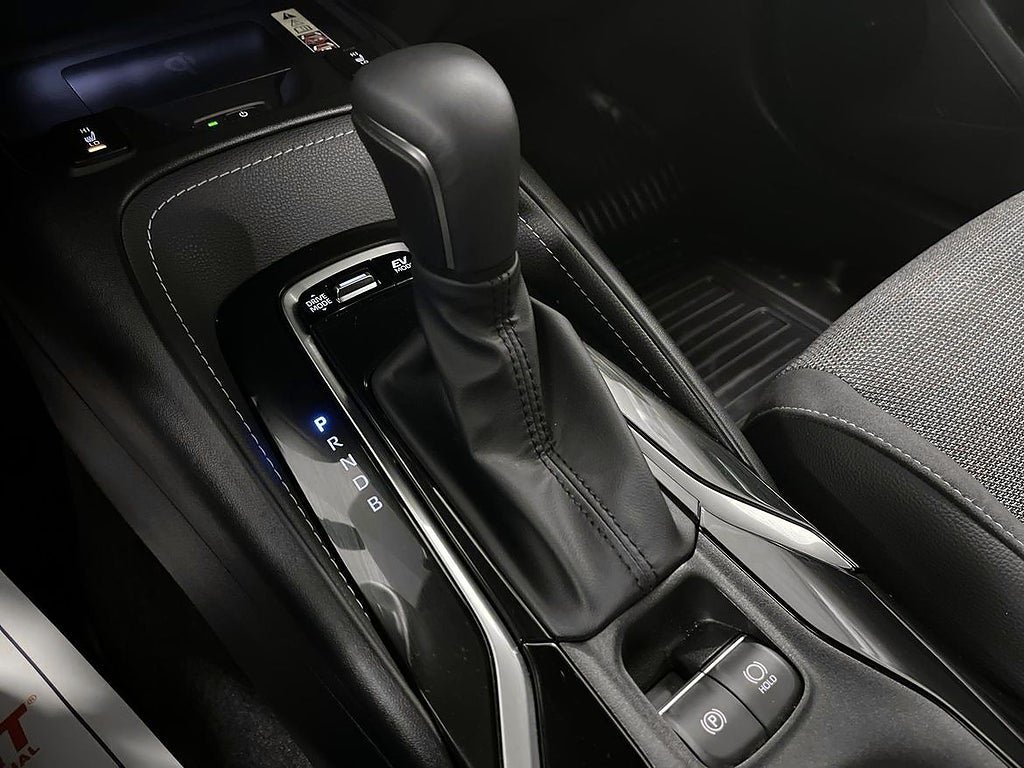 Vehicle Image 17