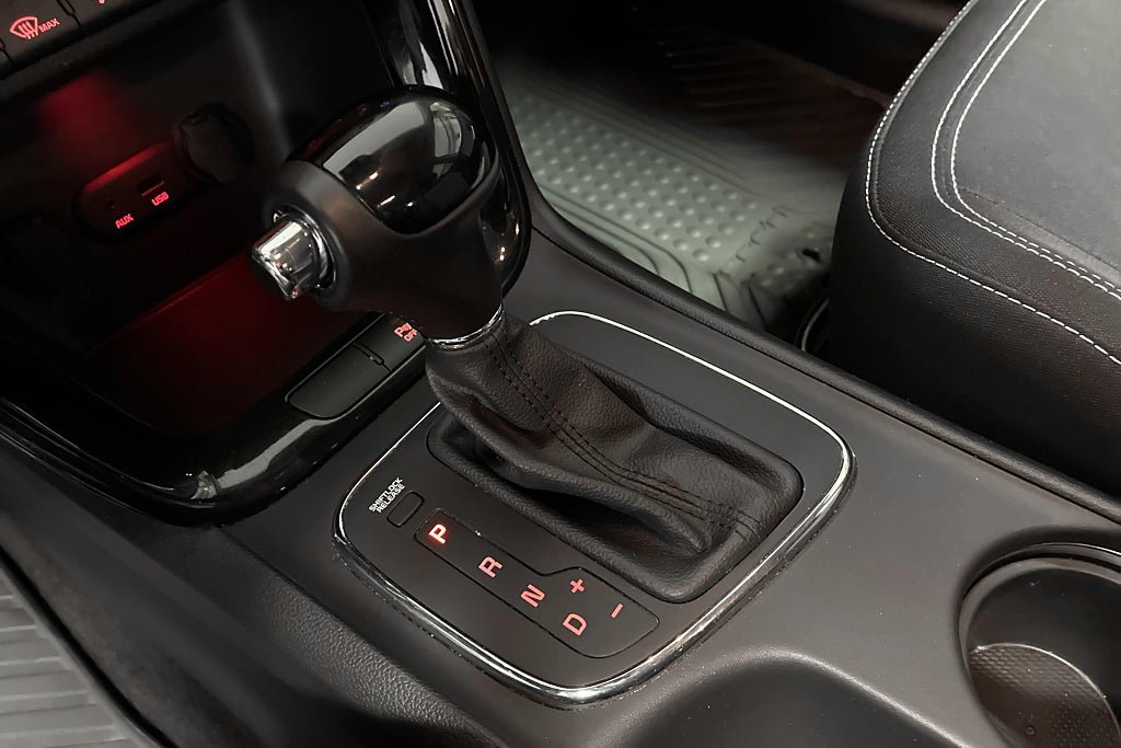 Vehicle Image 21