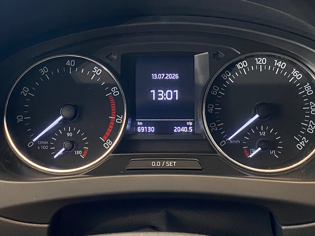 Vehicle Image 23