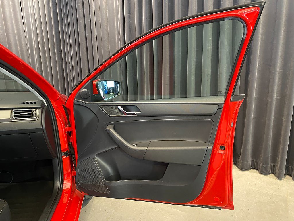 Vehicle Image 33