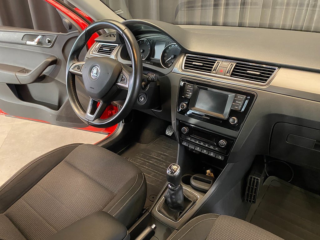 Vehicle Image 35