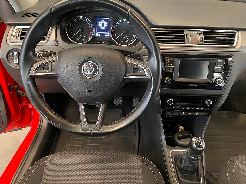 Vehicle Image 37