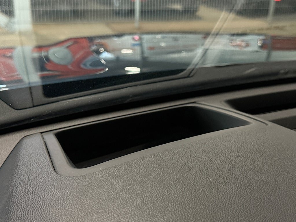 Vehicle Image 26
