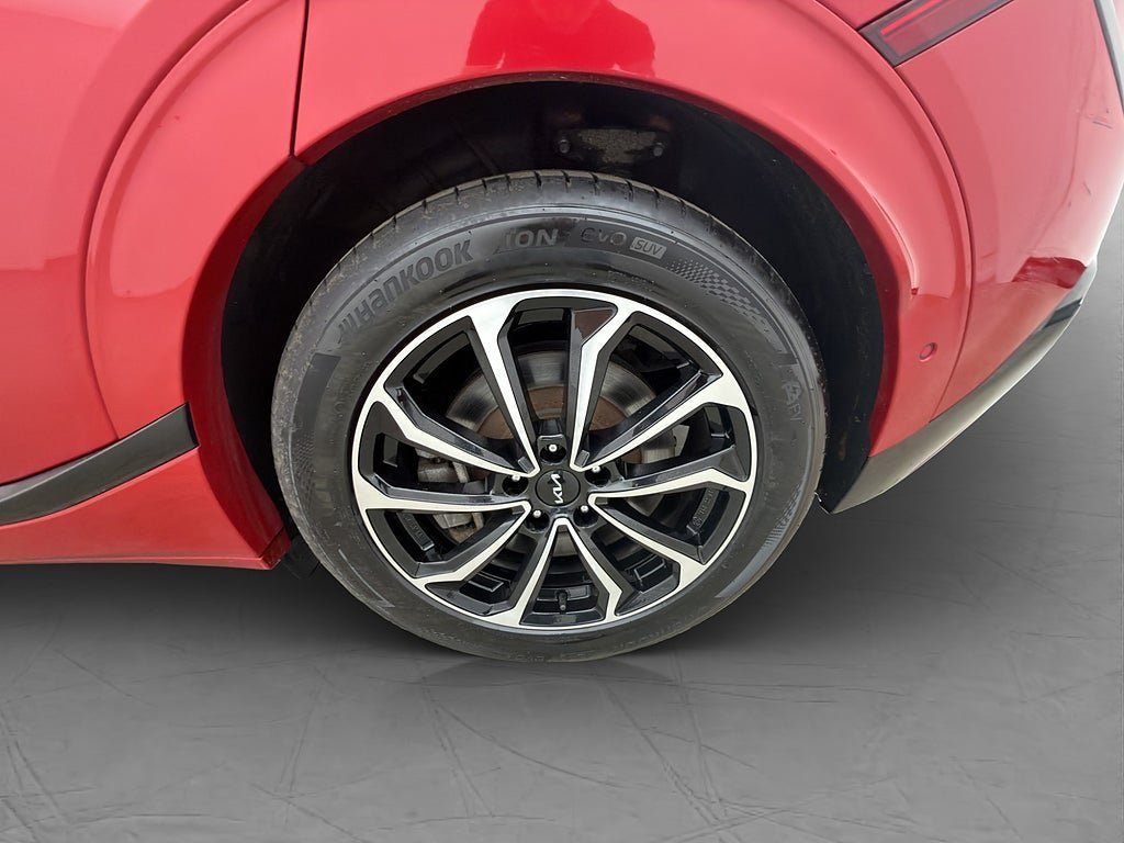 Vehicle Image 33