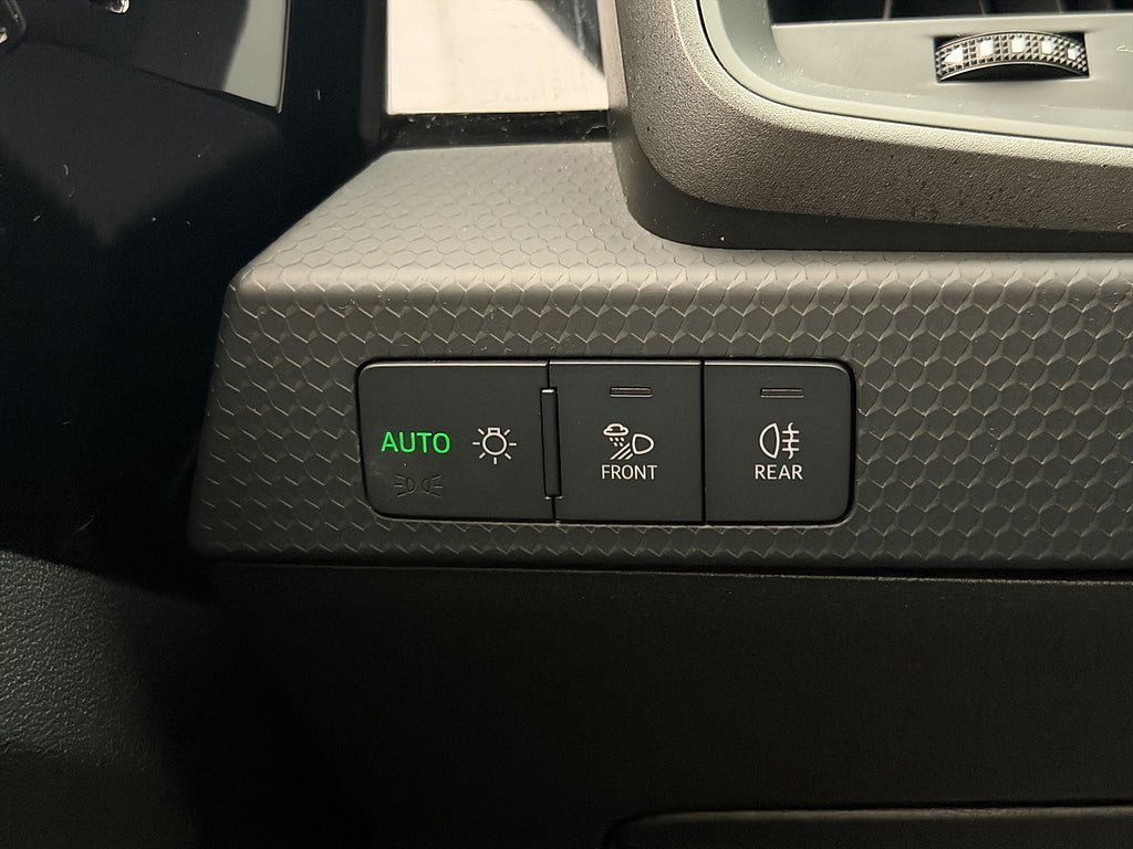 Vehicle Image 17