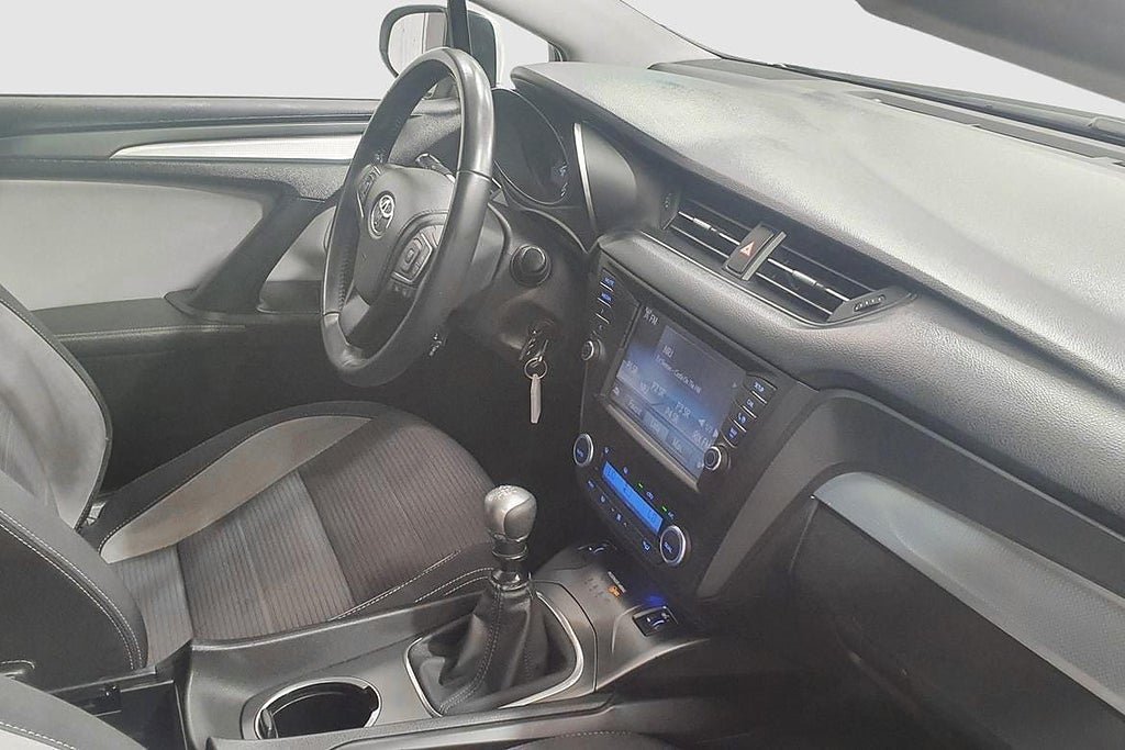 Vehicle Image 16