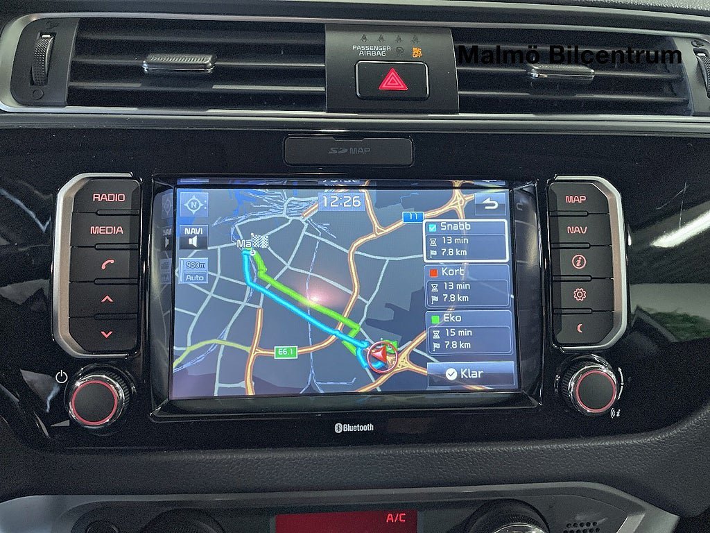 Vehicle Image 16
