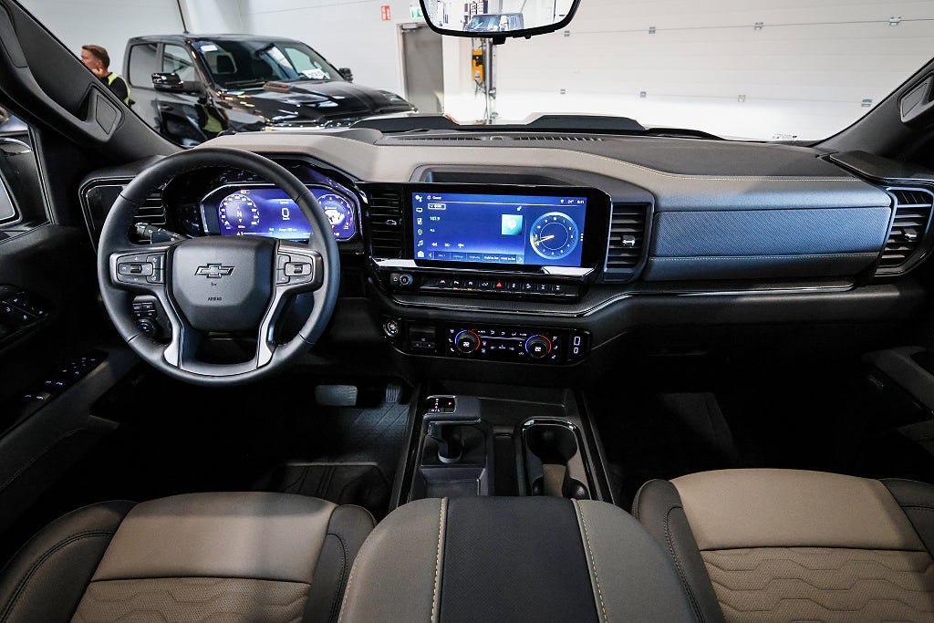 Vehicle Image 14