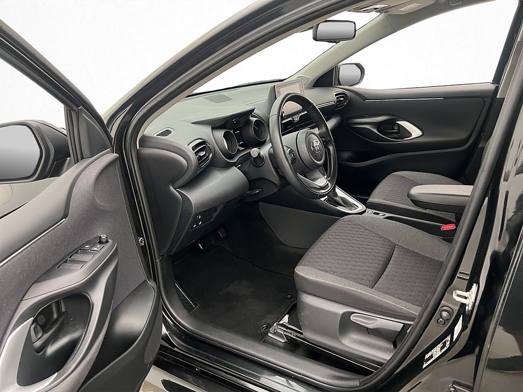 Vehicle Image 11
