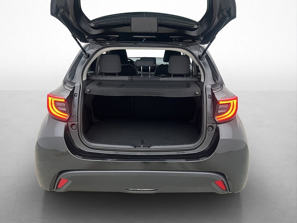 Vehicle Image 15