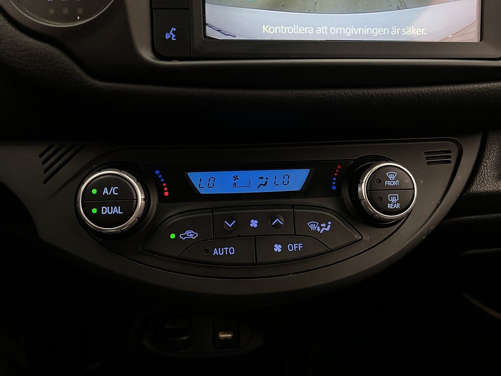 Vehicle Image 23