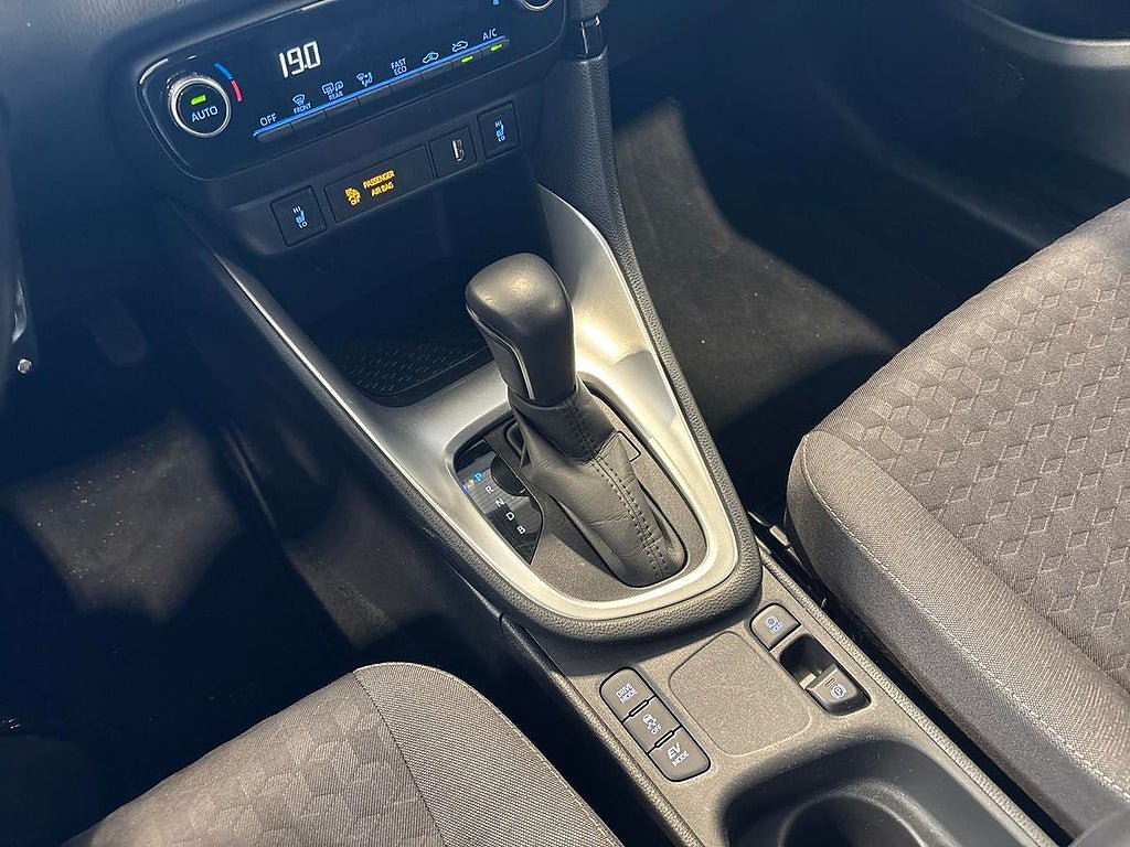 Vehicle Image 18