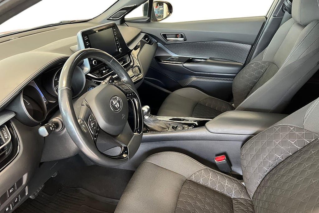 Vehicle Image 12