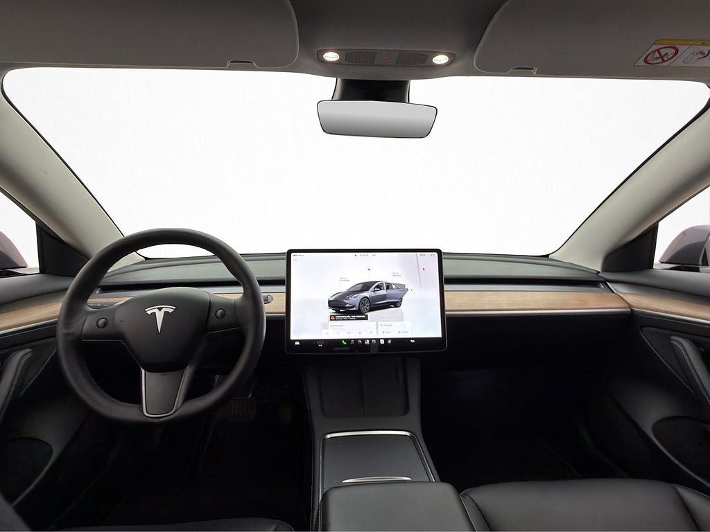 Vehicle Image 15
