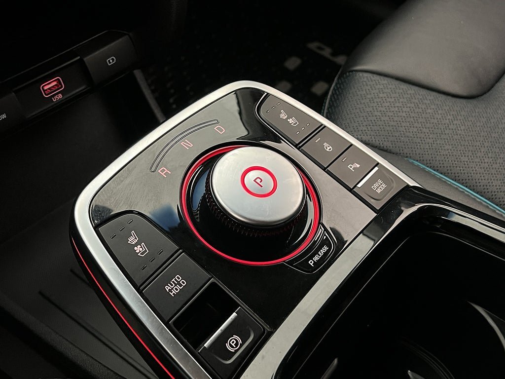 Vehicle Image 23