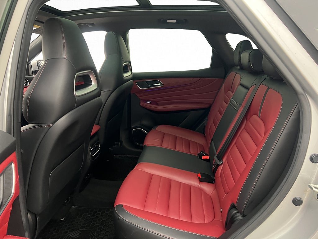 Vehicle Image 32