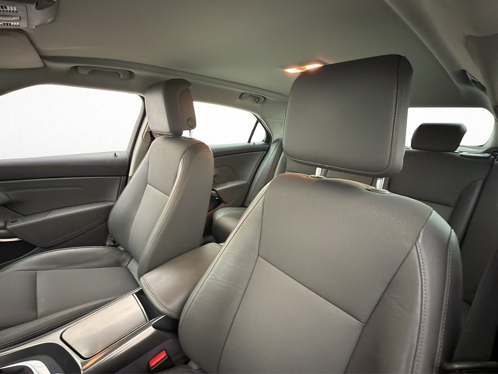 Vehicle Image 11