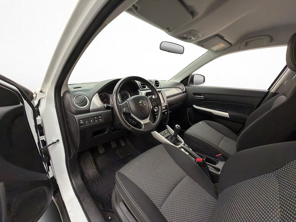 Vehicle Image 12