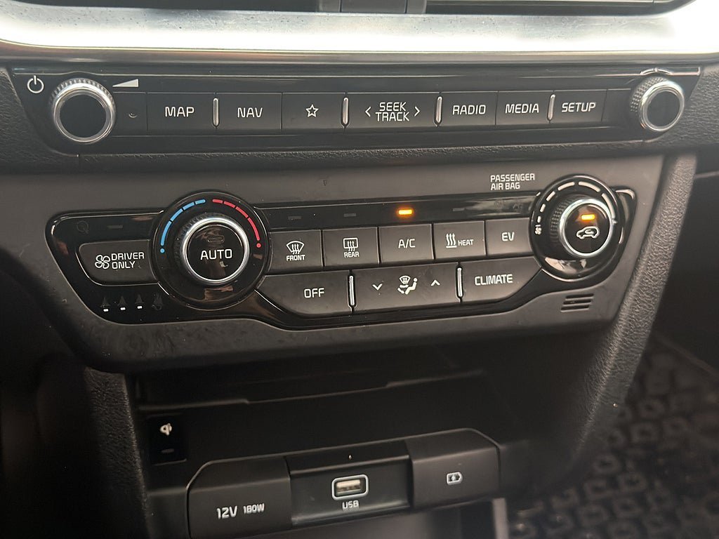 Vehicle Image 27