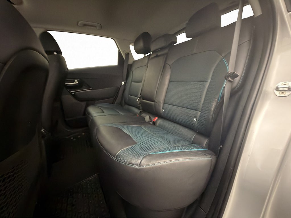 Vehicle Image 31
