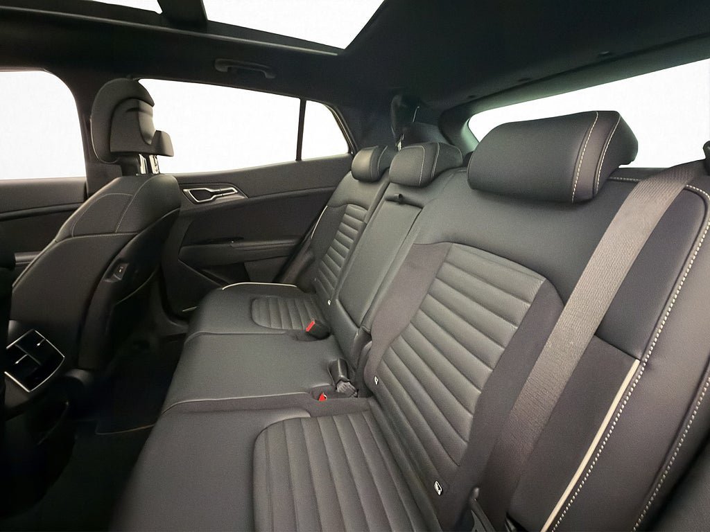 Vehicle Image 31
