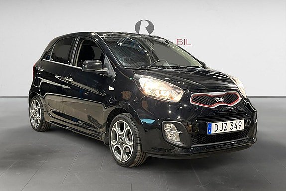 Vehicle Image 9