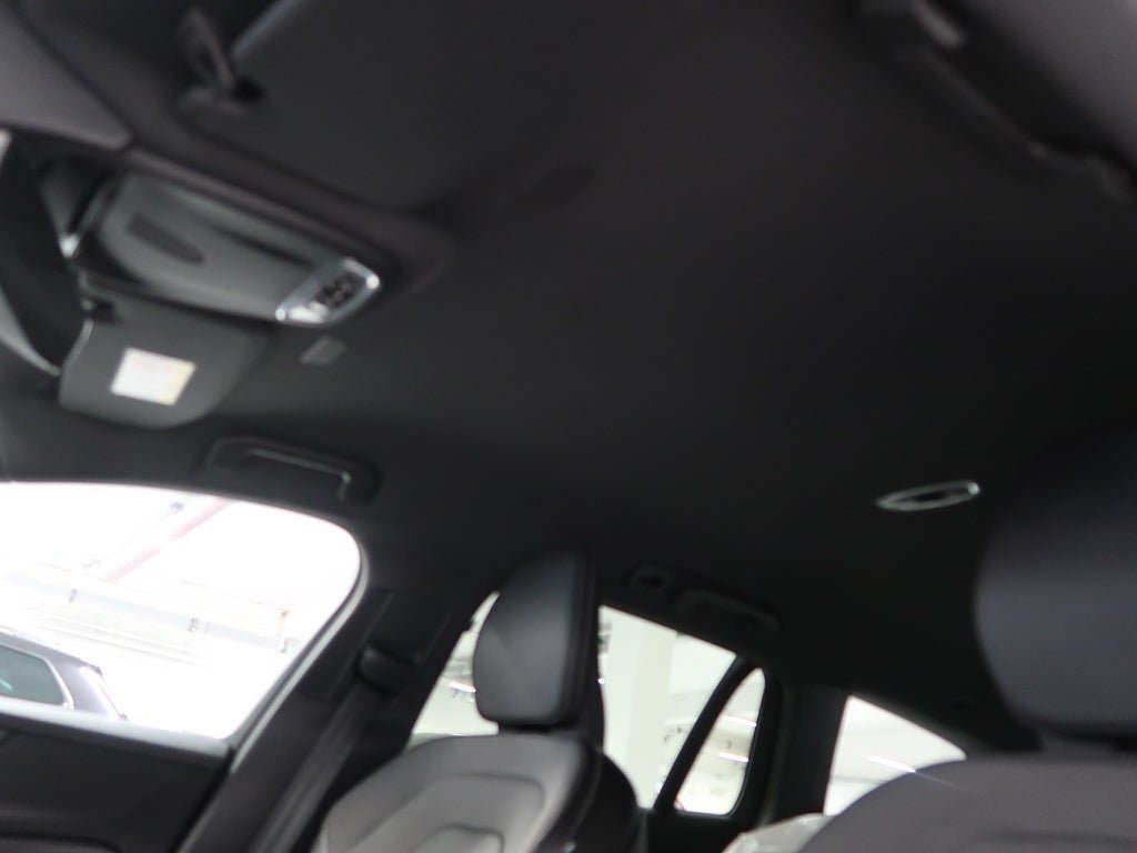 Vehicle Image 38