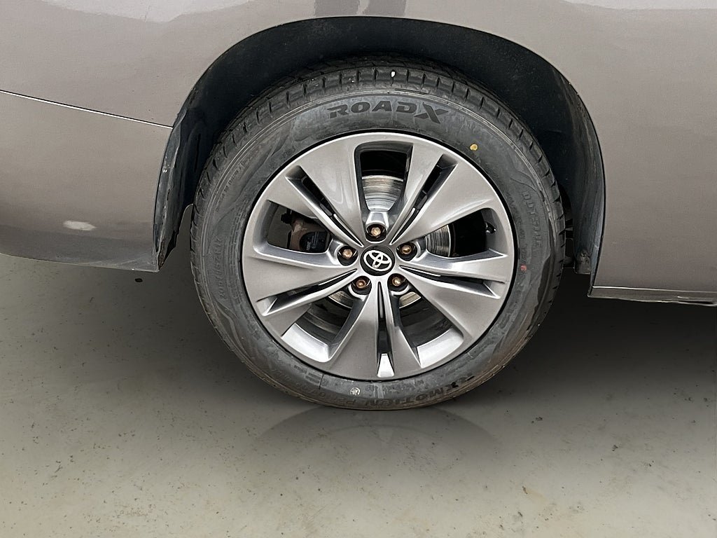 Vehicle Image 33