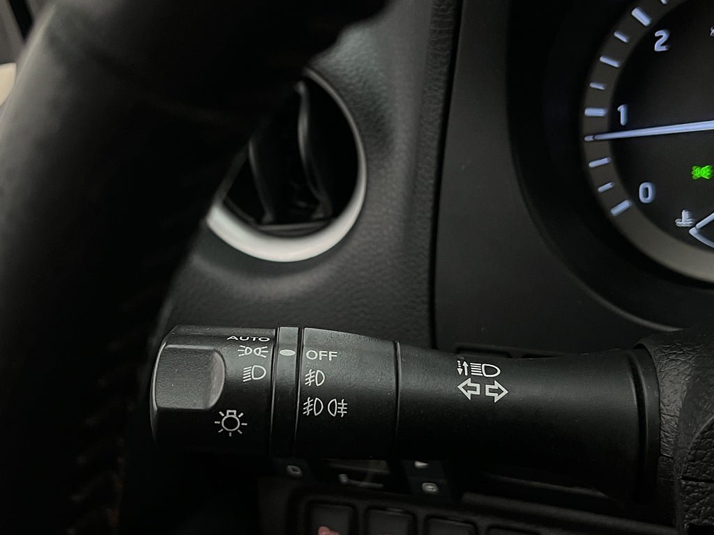 Vehicle Image 18
