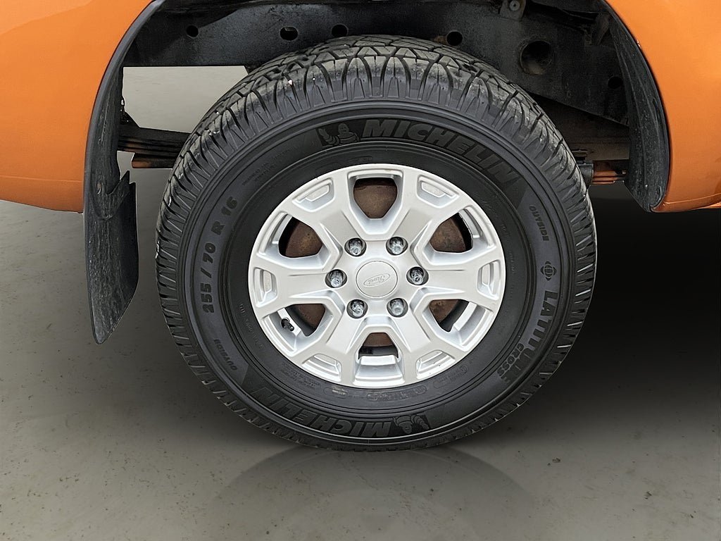 Vehicle Image 33