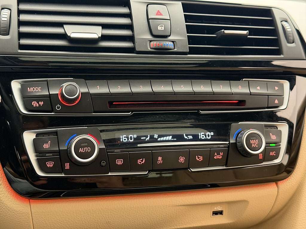 Vehicle Image 27