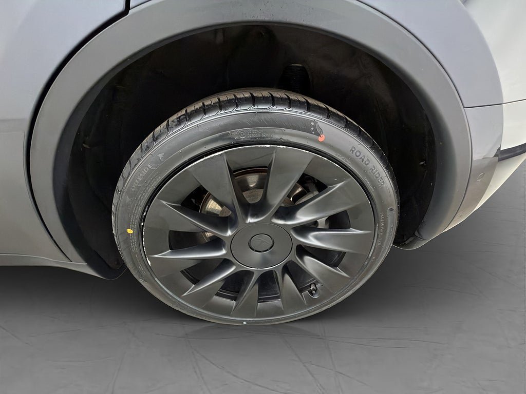 Vehicle Image 32