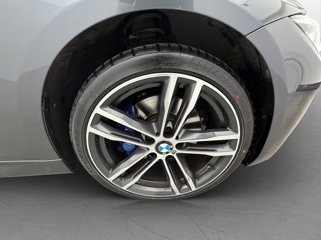 Vehicle Image 38