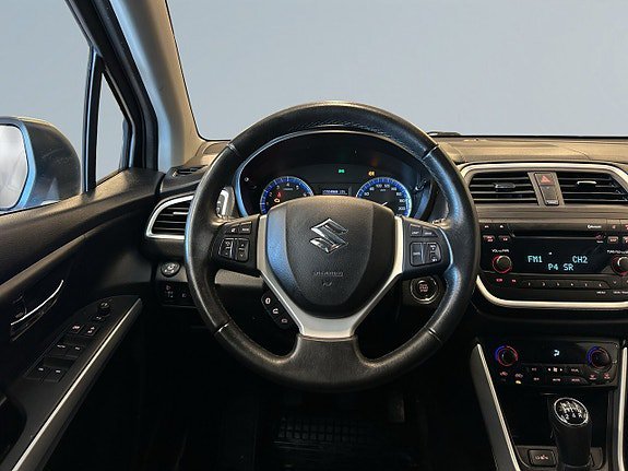 Vehicle Image 9