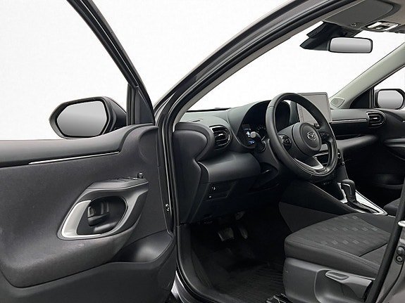 Vehicle Image 9